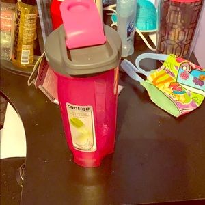 Contigo shake and go bottle
